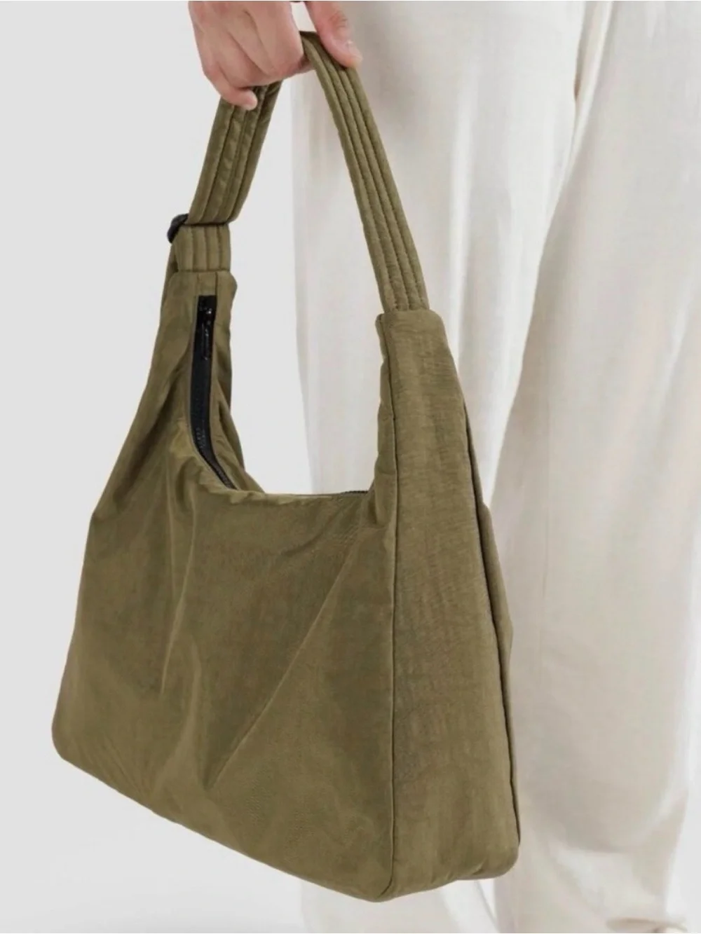 BAGGU Medium Shoulder Hobo Bag in Seaweed Olive Green